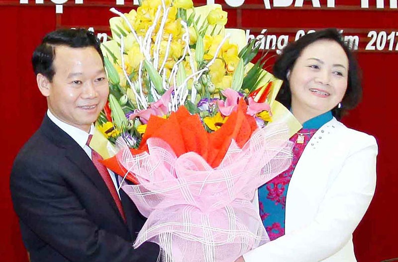 Thu truong Bo Xay dung lam Chu tich tinh Yen Bai hinh anh