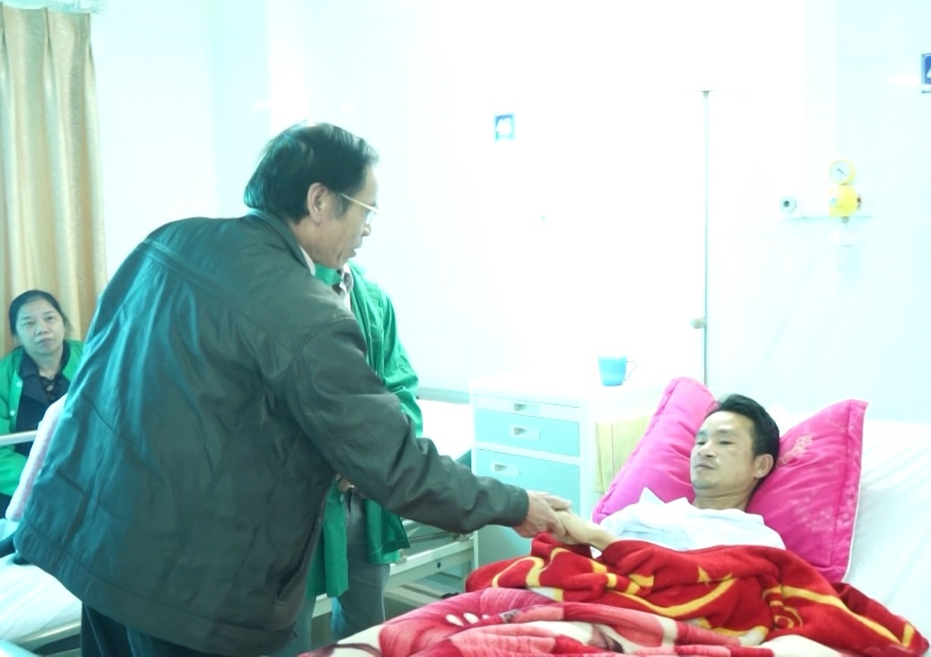 Lục Vân Tiên bị đâm ở Bắc Ninh ảnh 3 Luc Van Tien bi dam o Bac Ninh anh 3