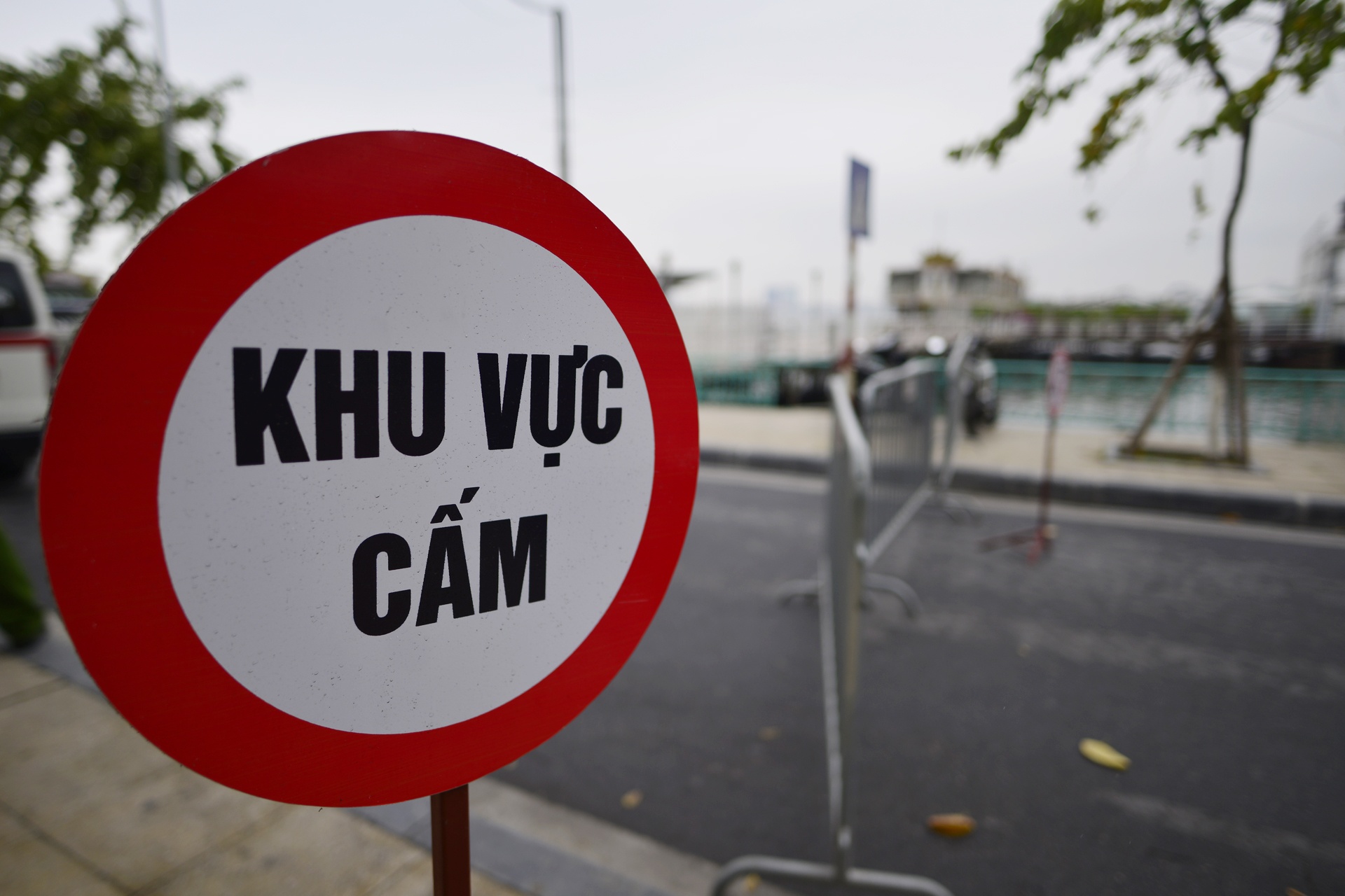 cuong che nha noi du thuyen ho Tay anh 1