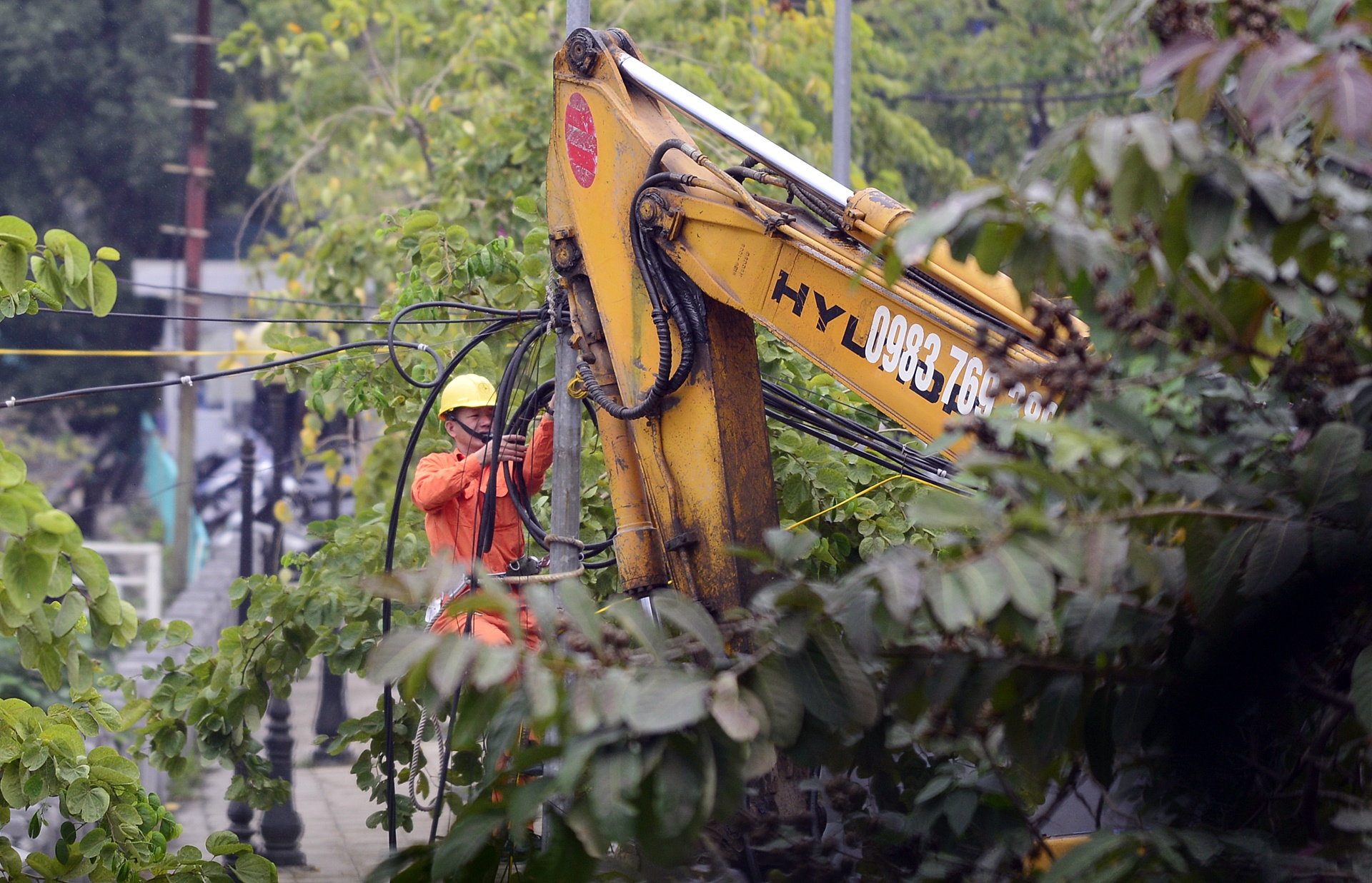 cuong che nha noi du thuyen ho Tay anh 6