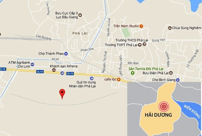 Tàu trật bánh vì va chạm với xe chở đá ảnh 2 Tau trat banh vi va cham voi xe cho da anh 2