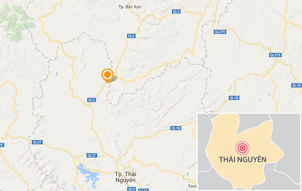 Xe buýt đâm xe tải 1 người chết, 8 người bị thương nặng ảnh 2 Xe buyt dam xe tai 1 nguoi chet, 8 nguoi bi thuong nang anh 2