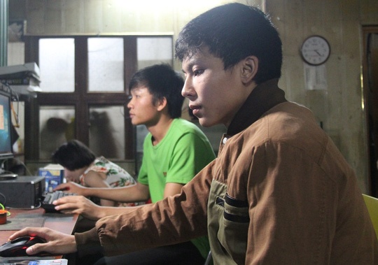 Lao xuong ho cuu nguoi, 2 hoc sinh bi lay het tai san hinh anh