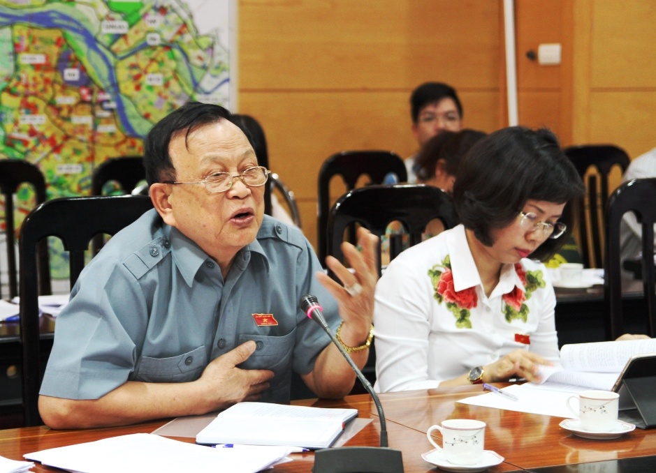 Ha Noi dang gom dan vao noi do anh 2