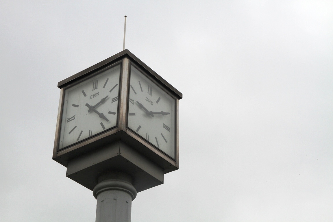 Cot dong ho ky niem 1.000 nam Thang Long ngung hoat dong hinh anh