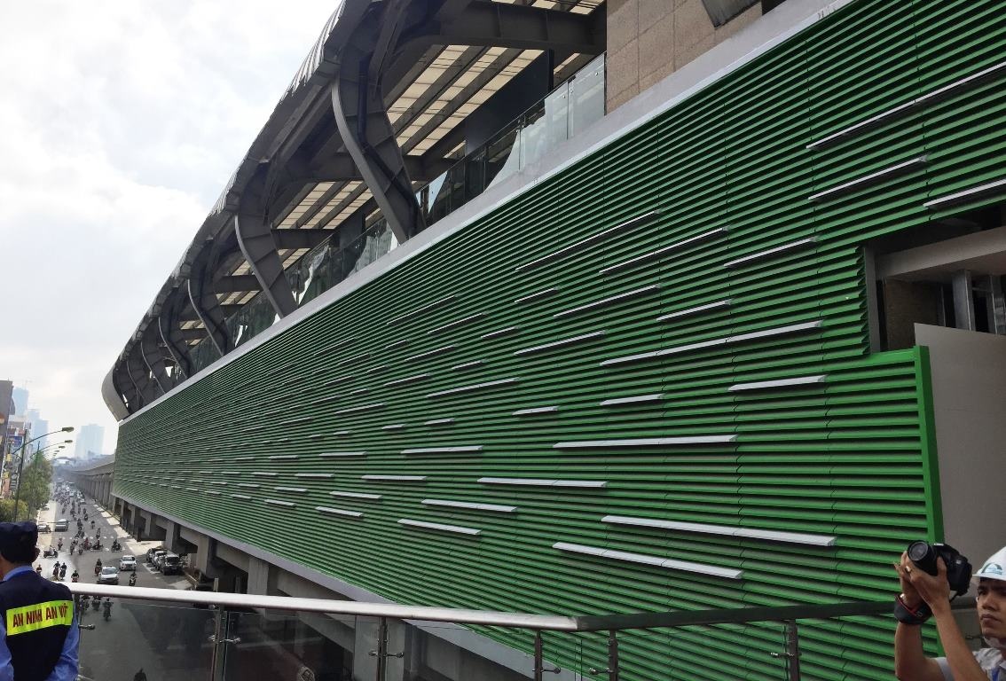 Mo cua ga La Khe anh 3