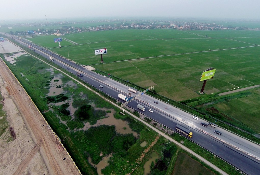 Thu tuong thong nhat phuong an dau tu cao toc Bac - Nam hinh anh