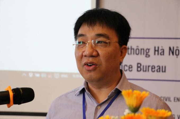 Cam xe may vao noi do Ha Noi anh 2