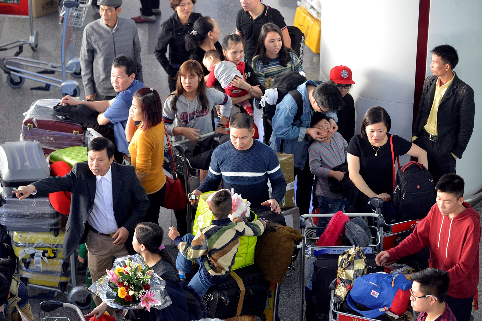 Noi Bai nang cap nha ga T1 len 15 trieu hanh khach/nam hinh anh