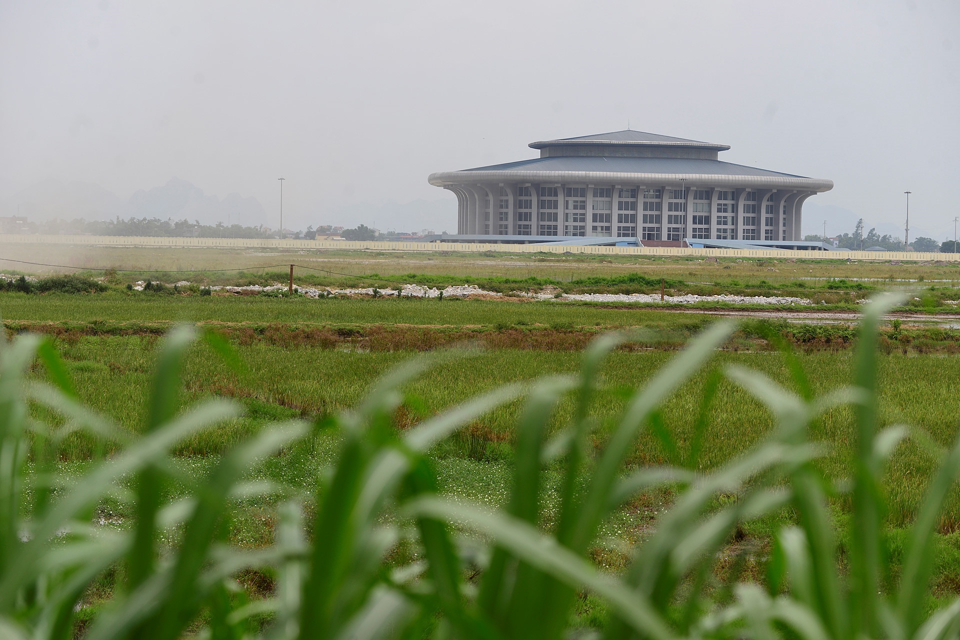 Nha thi dau nghin ty bo hoang anh 1