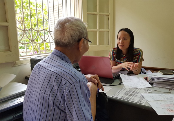 Co gai di tim lai ten liet si anh 1