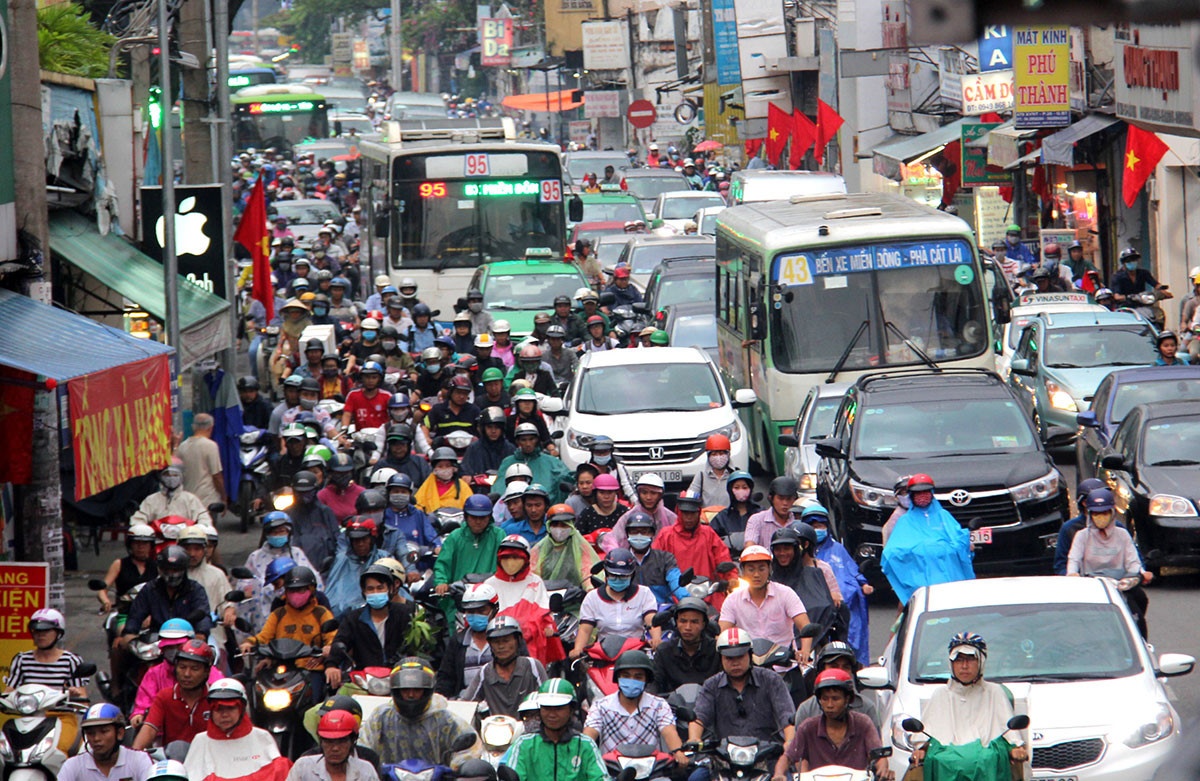 Ha Noi, Sai Gon un tac vi nguoi dan do ve que nghi le 2/9 hinh anh