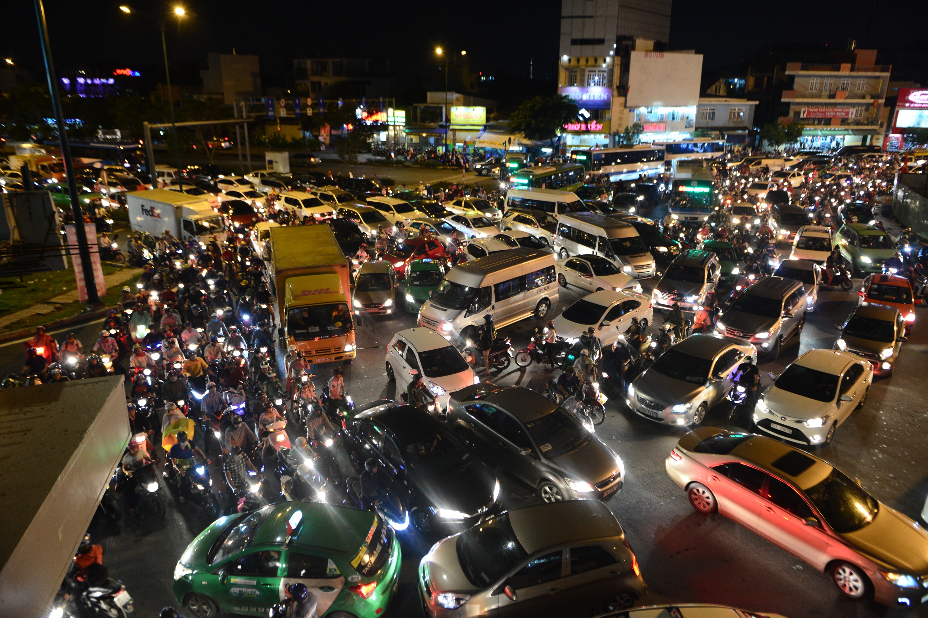 TP.HCM ket cung anh 7