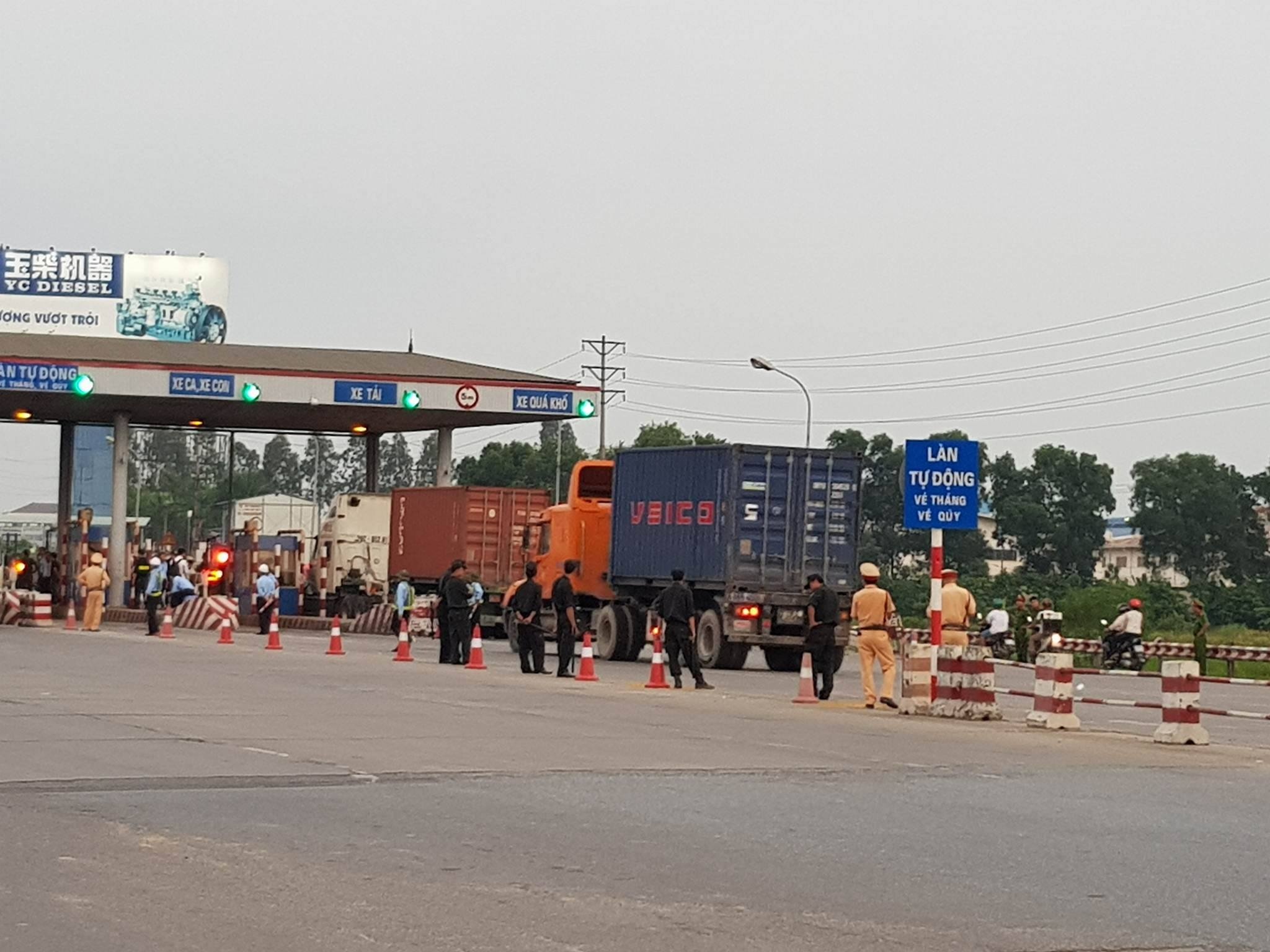 Tra tien le o quoc lo 5 anh 1