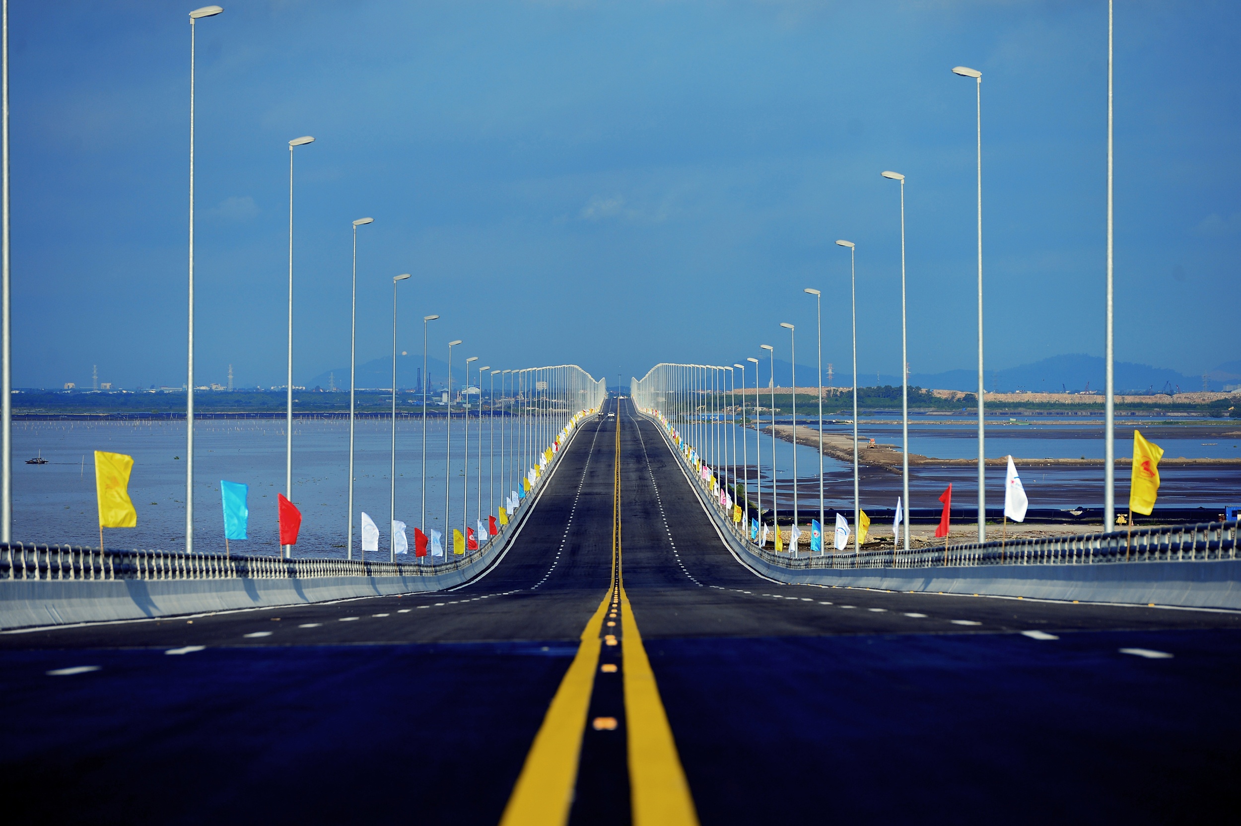 7 cay cau hien dai, giu ky luc o Viet Nam hinh anh