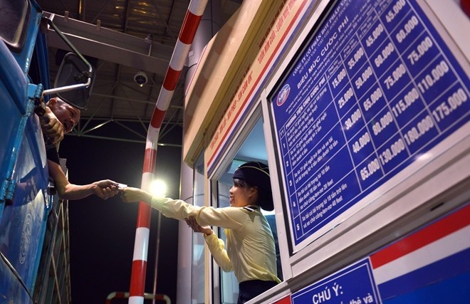 BOT Phap Van - Cau Gie giam gia, giam 2 nam thu phi hinh anh