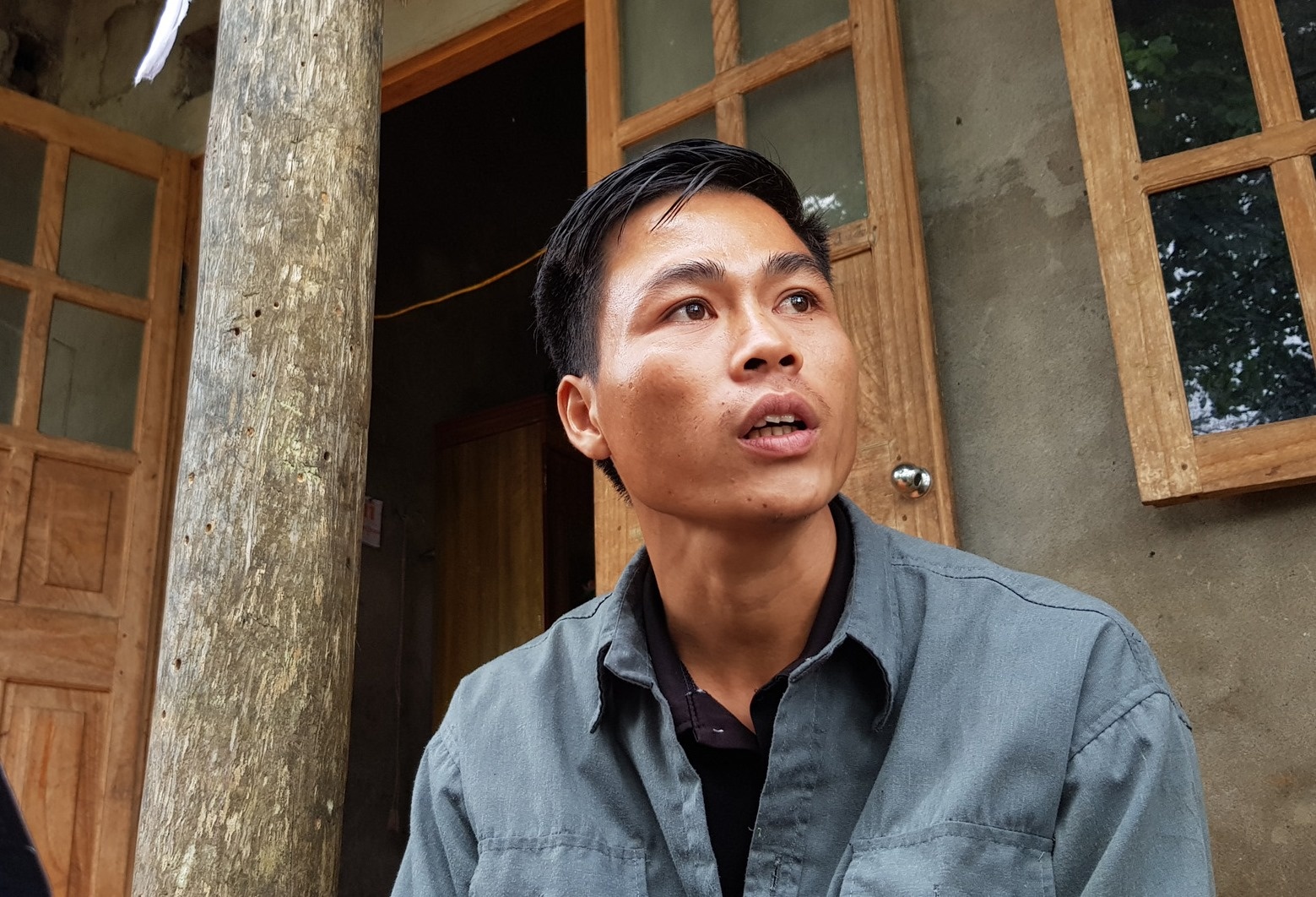 Chiec den pin cuu mang ca gia dinh trong vu sat nui vui lap 18 nguoi hinh anh