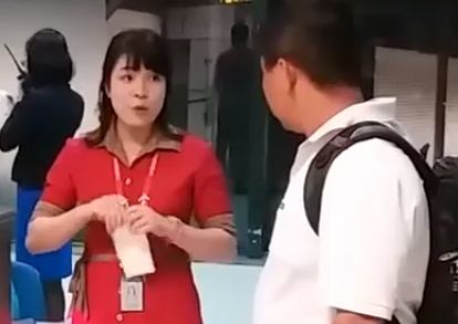 VietJet ky luat nhan vien bay xe ve cua khach hinh anh