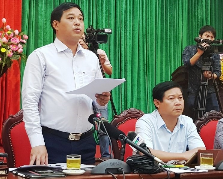 Moi ngay co hon 20.000 nguoi tham quan pho di bo Ha Noi hinh anh