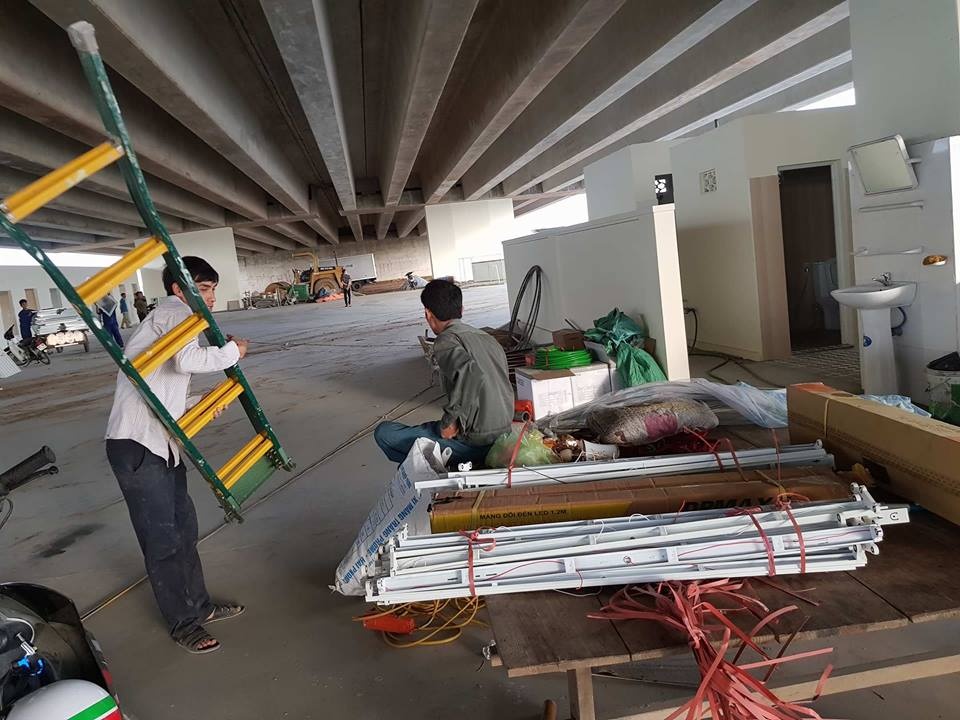 Yeu cau pha do quan an duoi gam cau cao toc trong 3 ngay hinh anh