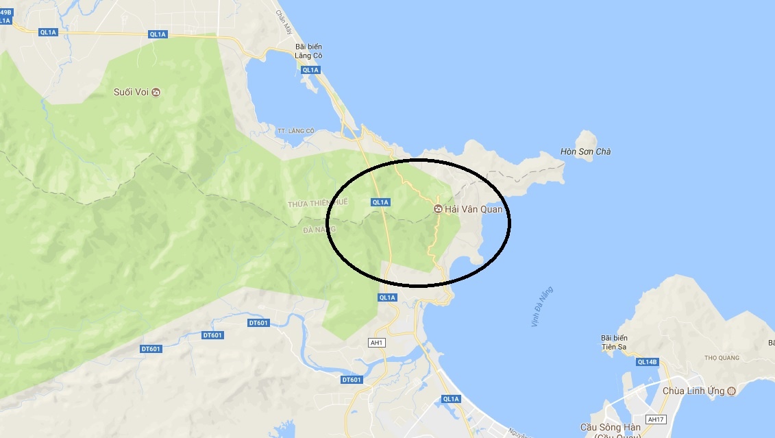 Ách tắc đường sắt Bắc-Nam do lở núi ảnh 4 Ach tac duong sat Bac-Nam do lo nui anh 4