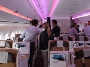 Phat hanh khach danh nguoi tren may bay 15 trieu dong hinh anh