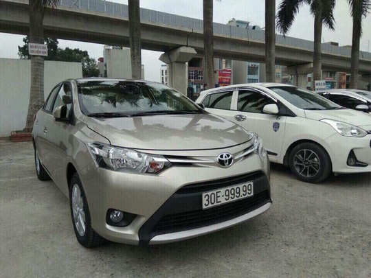 Hai xe trùng biển 99999 ảnh 1 Hai xe trung bien 99999 anh 1