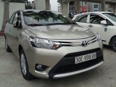 Cuc CSGT len tieng vu 2 oto mang bien so 99999 hinh anh