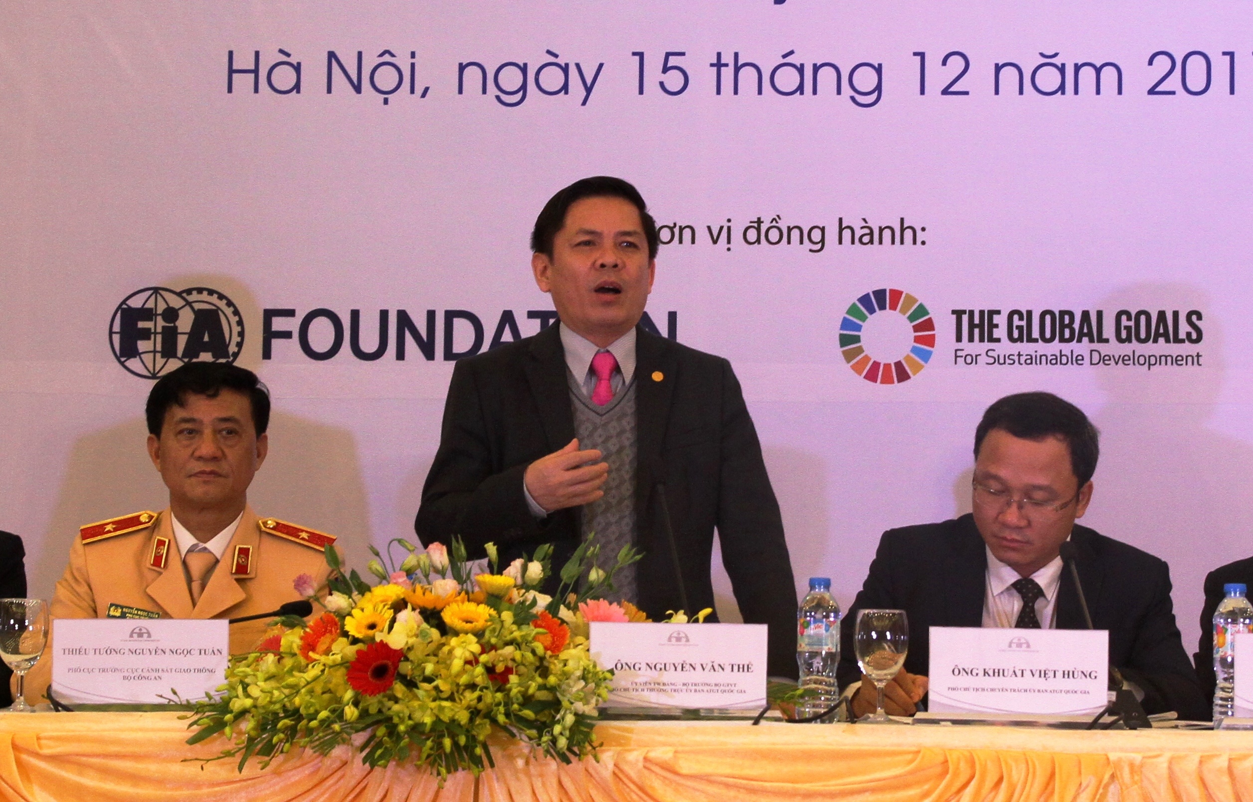 'San xuat mu bao hiem gia la toi ac' hinh anh