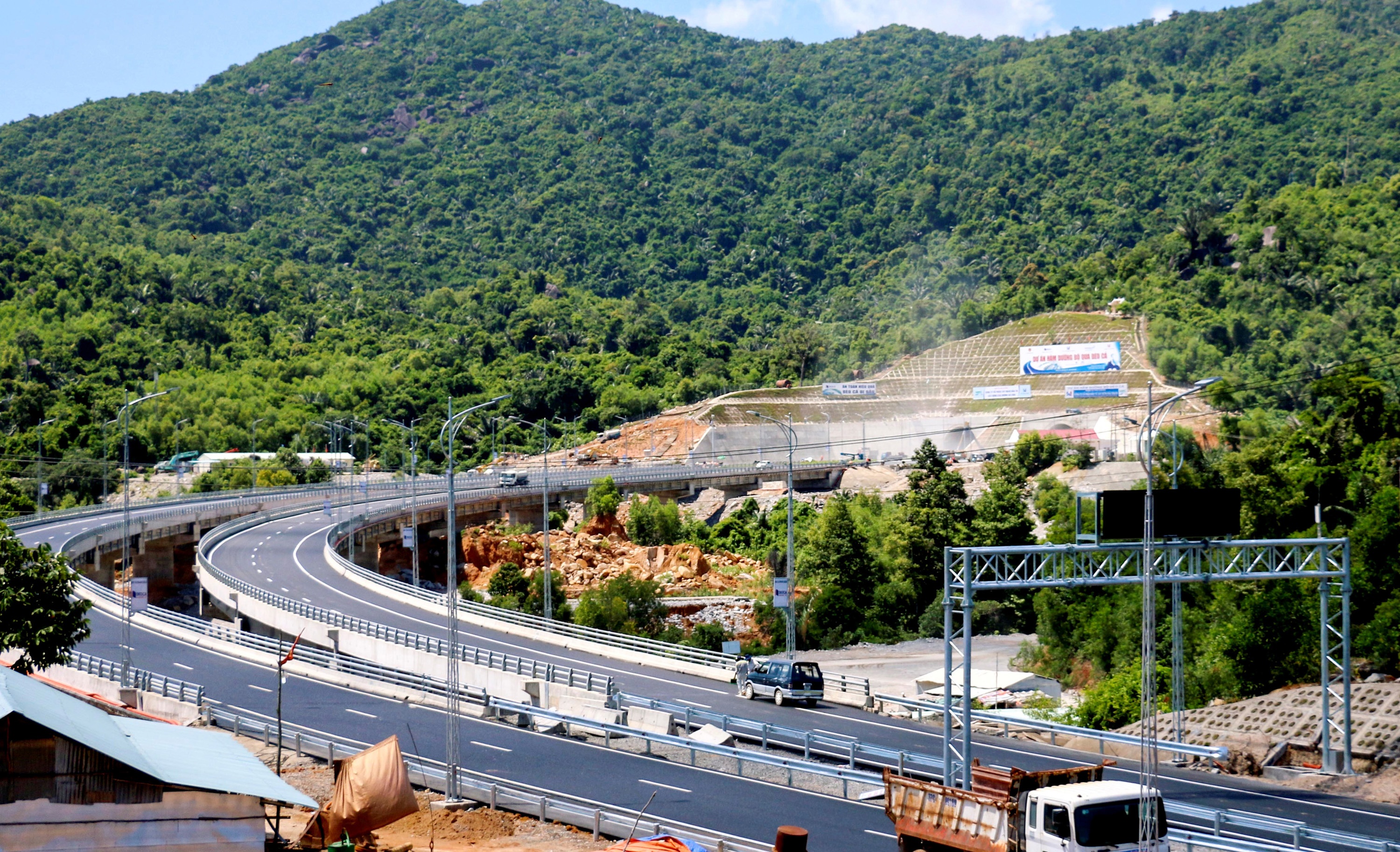 10 su kien lon nganh giao thong anh 8