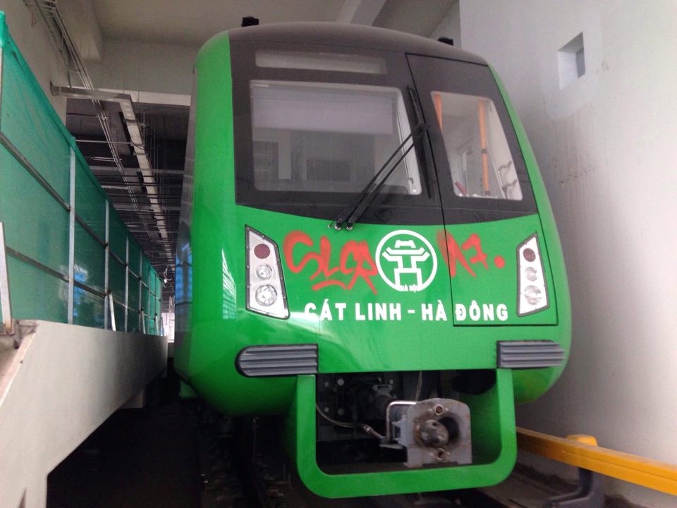 Tau duong sat Cat Linh - Ha Dong anh 1