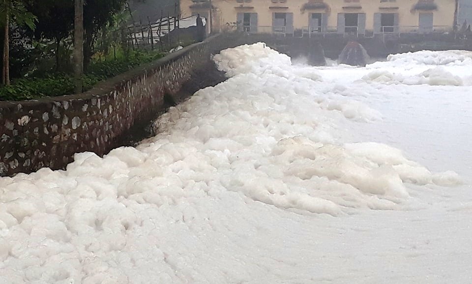 Sông ô nhiễm ở Hà Nam ảnh 2 Song o nhiem o Ha Nam anh 2