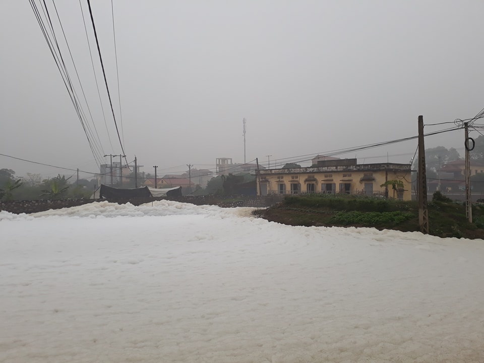 Sông ô nhiễm ở Hà Nam ảnh 3 Song o nhiem o Ha Nam anh 3