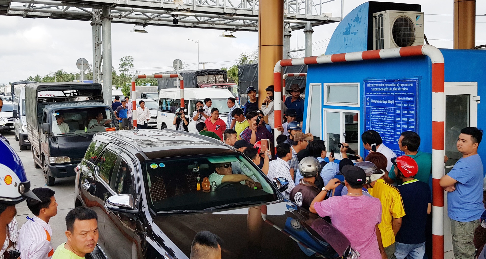 Bo Giao thong thong nhat giam phi qua tram BOT Soc Trang hinh anh