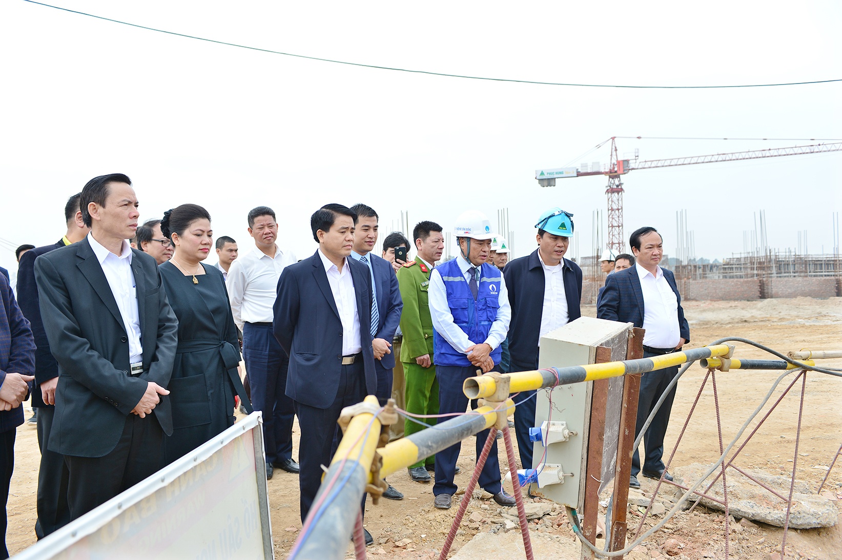 Ha Noi yeu cau som khai thac Nha may nuoc mat song Duong hinh anh