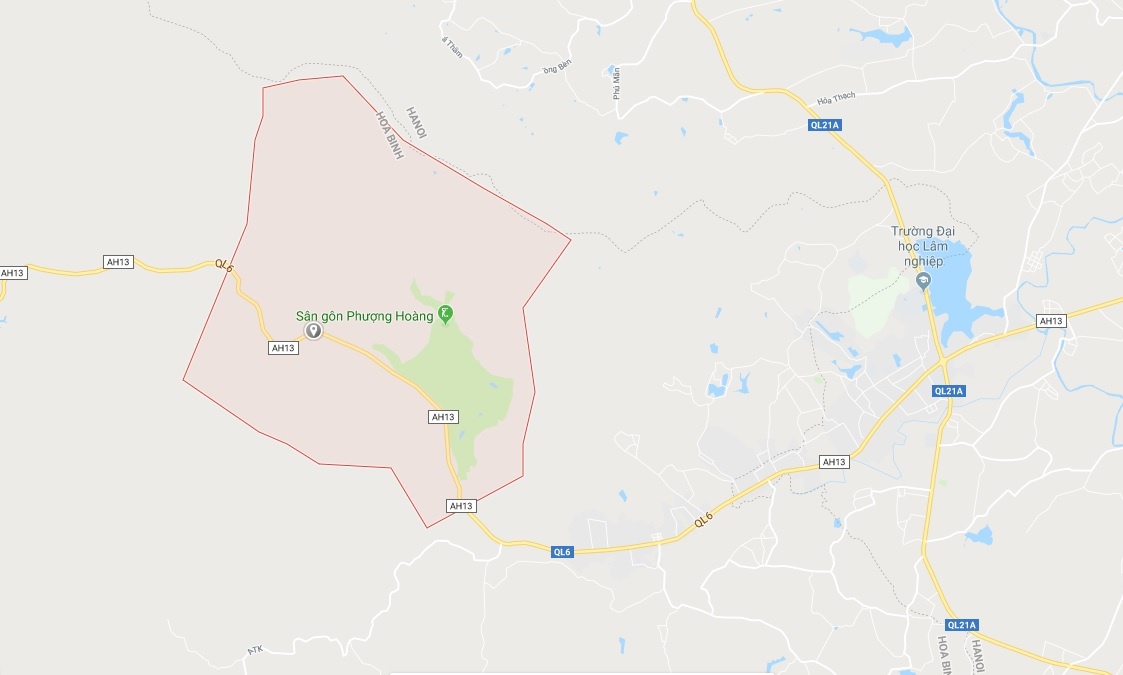 Xe con dam xe khach anh 2