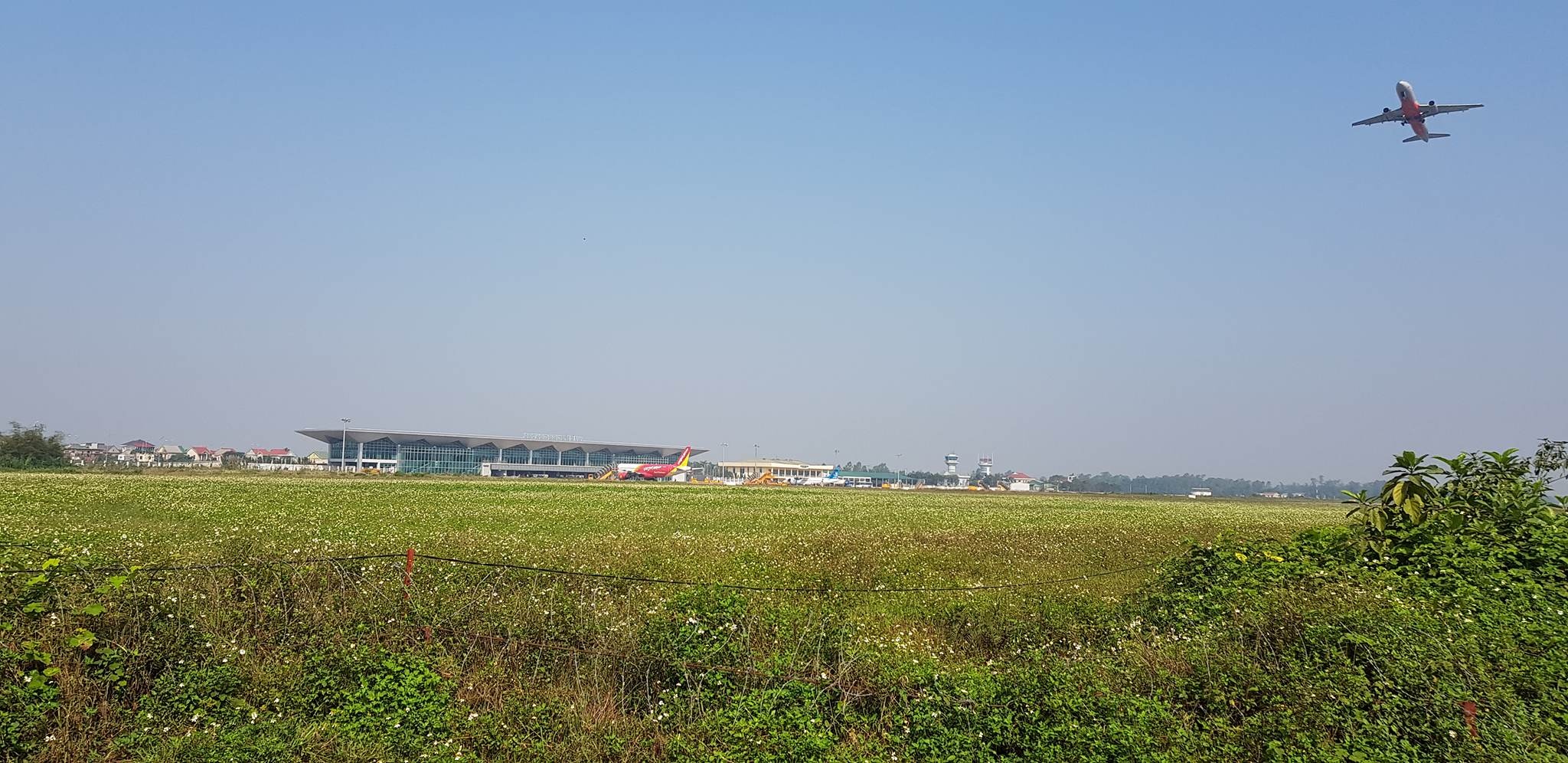 Dot nhap san bay Vinh anh 2