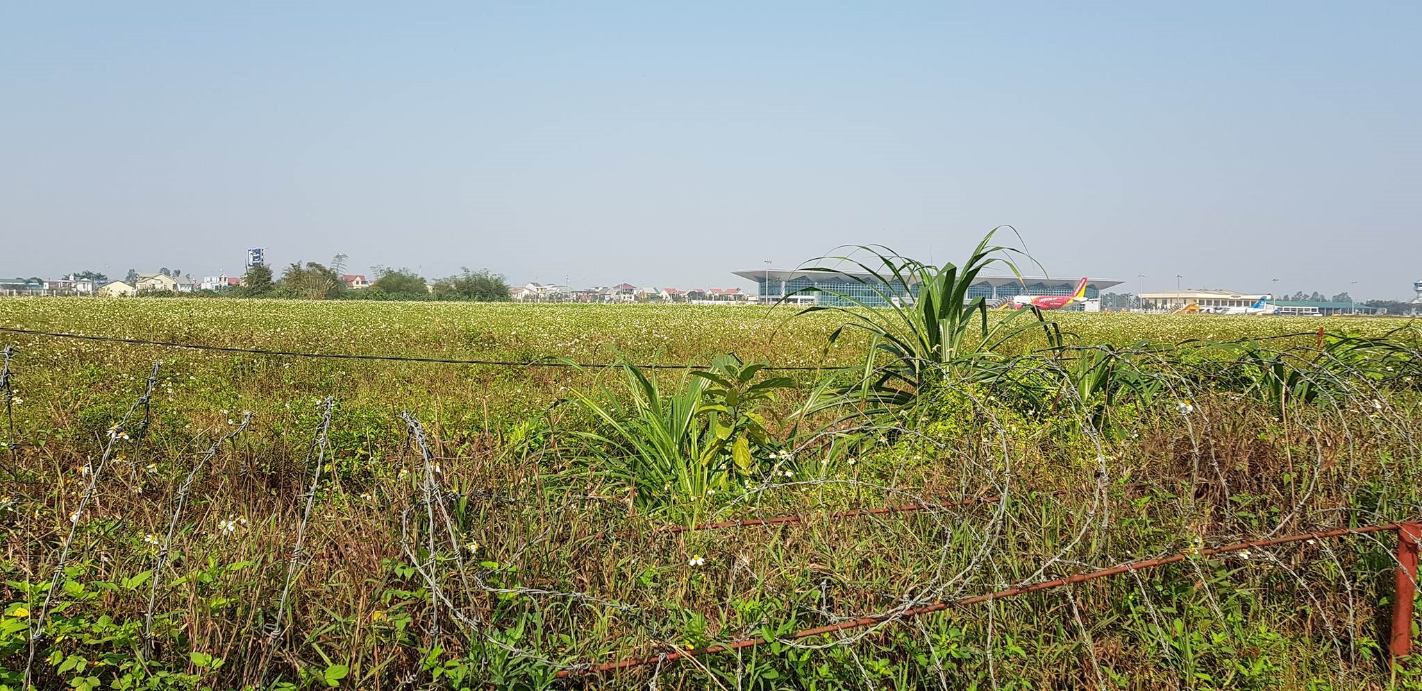 Đột nhập sân bay Vinh ảnh 2 Dot nhap san bay Vinh anh 2