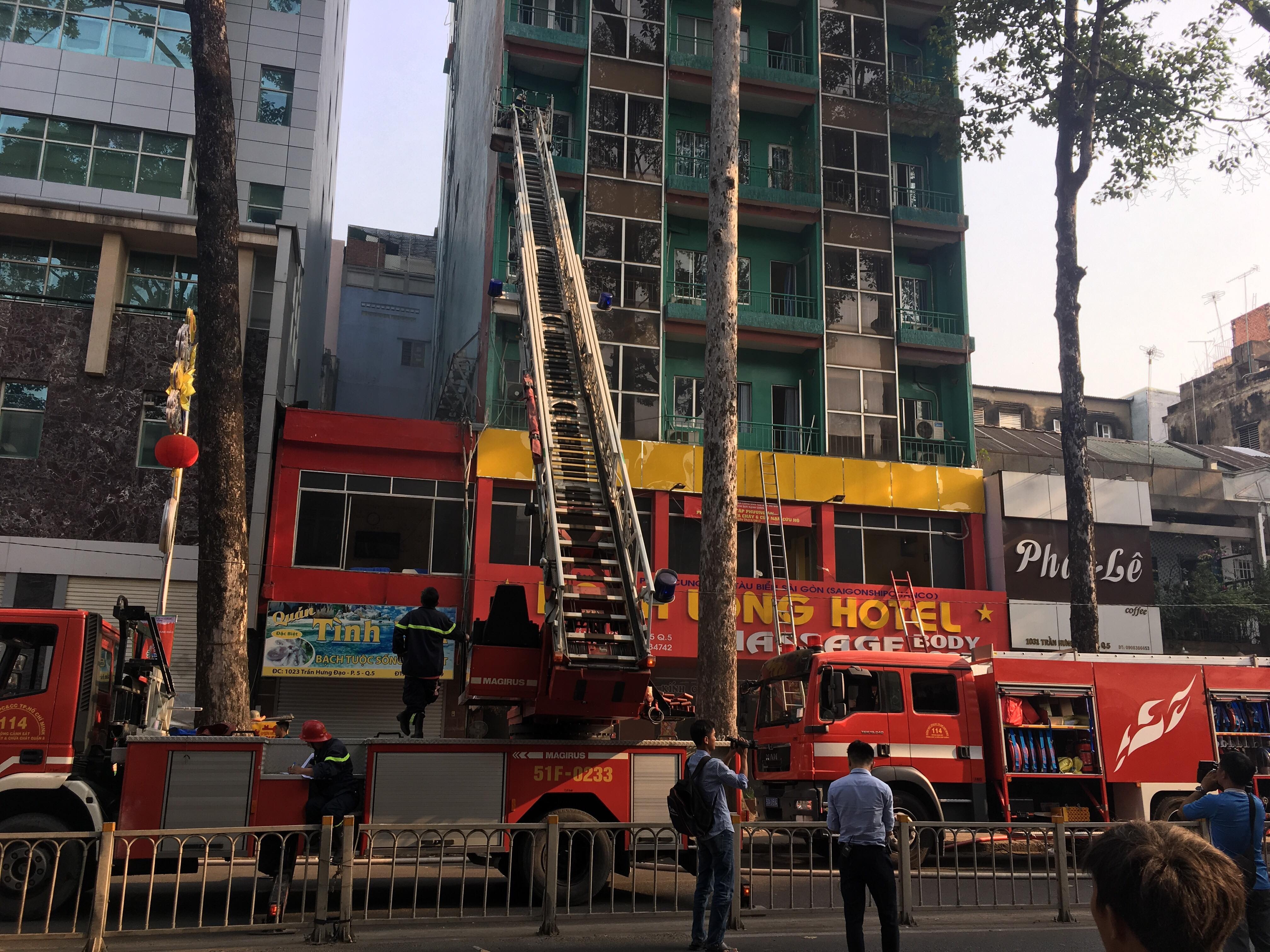 Cháy khách sạn ở Sài Gòn ảnh 1 Chay khach san o Sai Gon anh 1