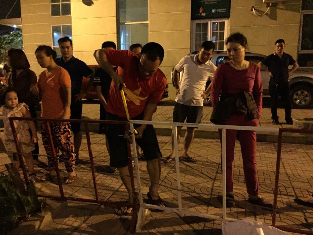 Cong an vao cuoc vu xo xat giua cu dan Goldmark va Vinaconex 7 hinh anh