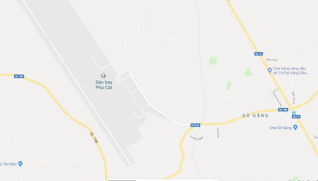 Hanh khach buc xuc tai san bay anh 2