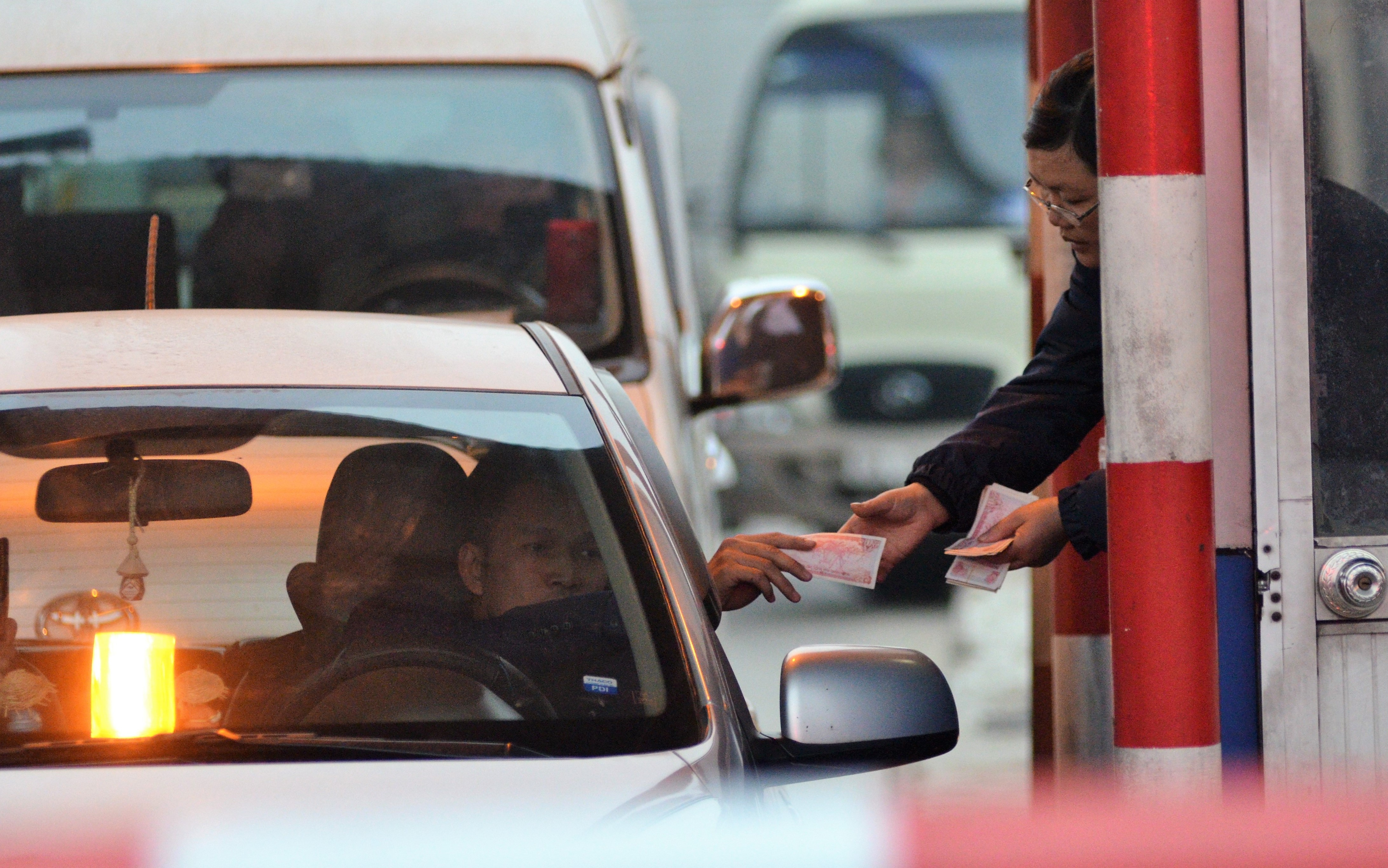 Lay y kien xay dung tieu chi dat tram thu gia dich vu duong bo hinh anh