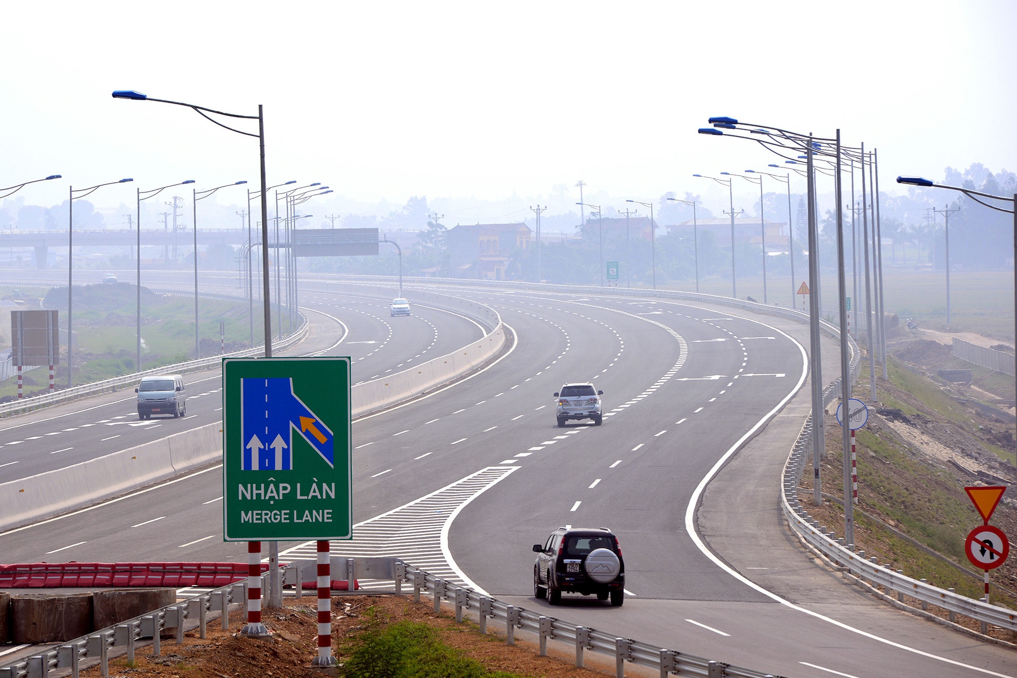 Hoan thanh cao toc Bac - Nam vao nam 2021 hinh anh