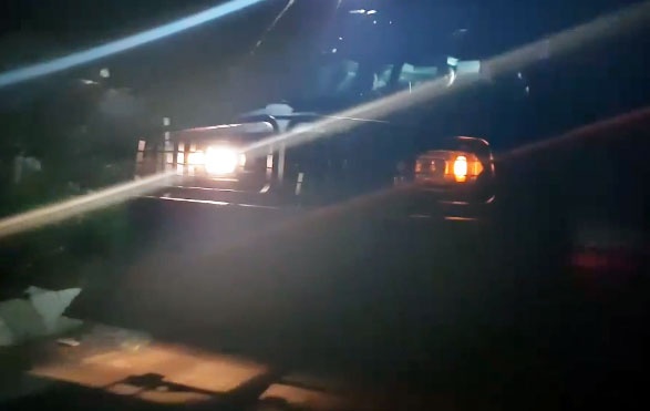 Xe boc thep trong vu tieu diet 2 ke truy na roi hien truong hinh anh