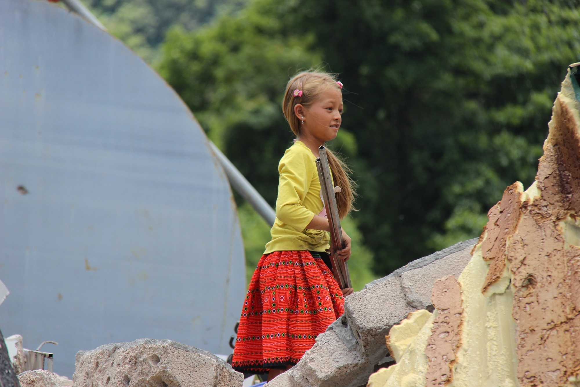 Canh do nat noi trum ma tuy co thu, chong doi 300 canh sat hinh anh