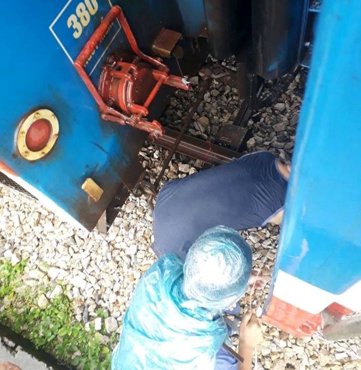 tau duong sat dut doi anh 1