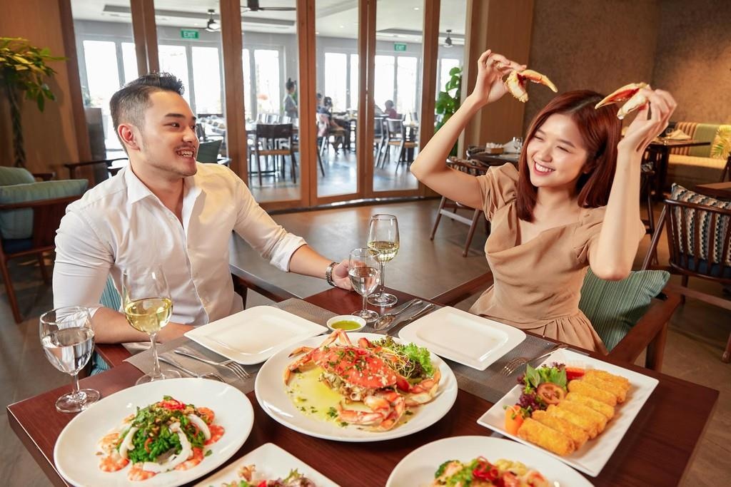 Video - Xuat hien nha hang lounge voi view bien tuyet dep tai Vung Tau hinh anh