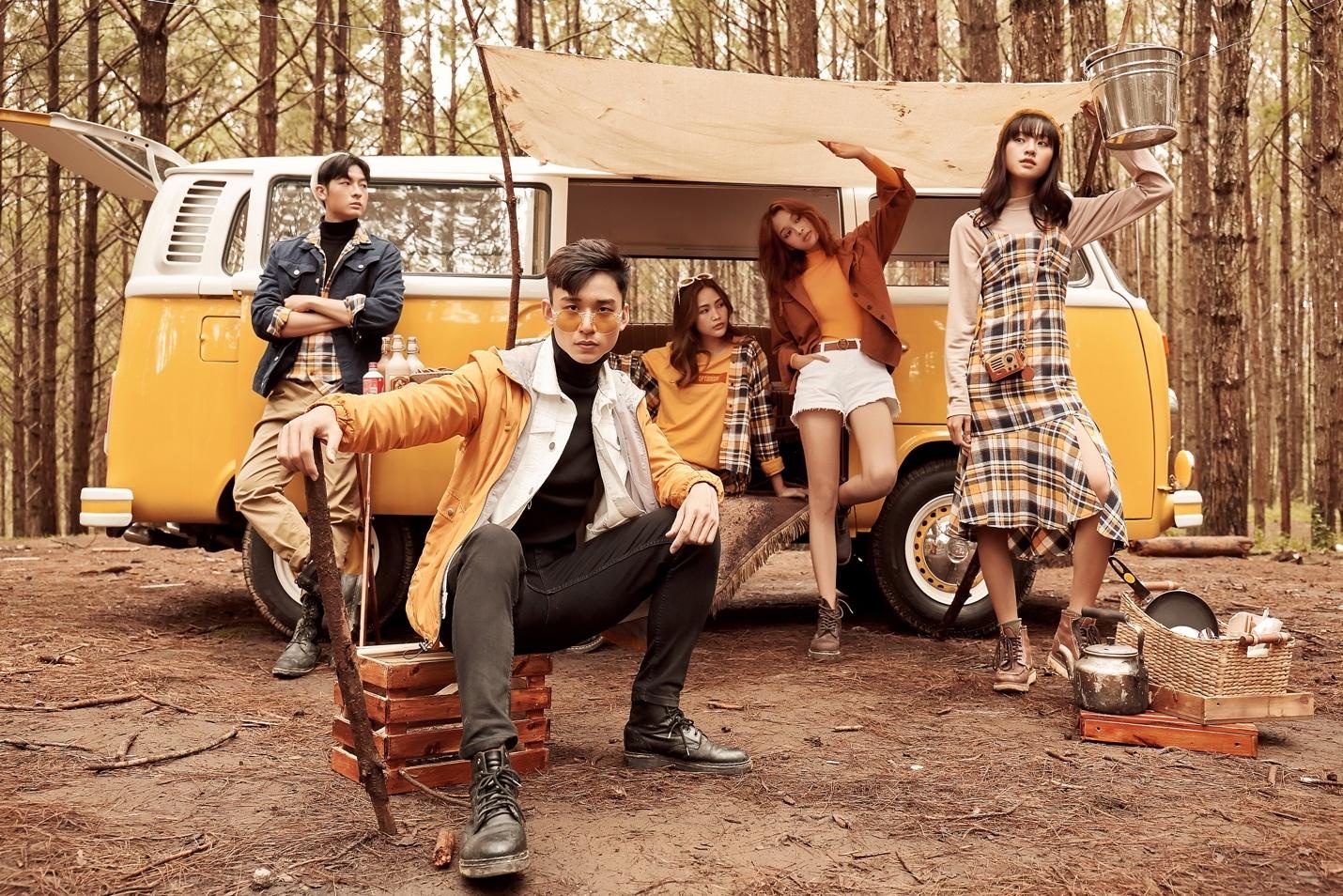 Theo chan gioi tre san do dep gia hoi mua Black Friday hinh anh