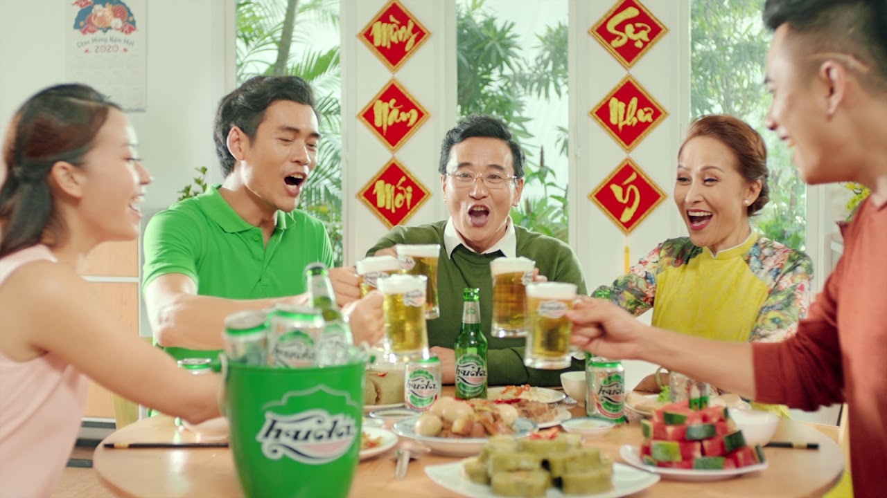 Video - Mot vi bia dam muon vi Tet hinh anh