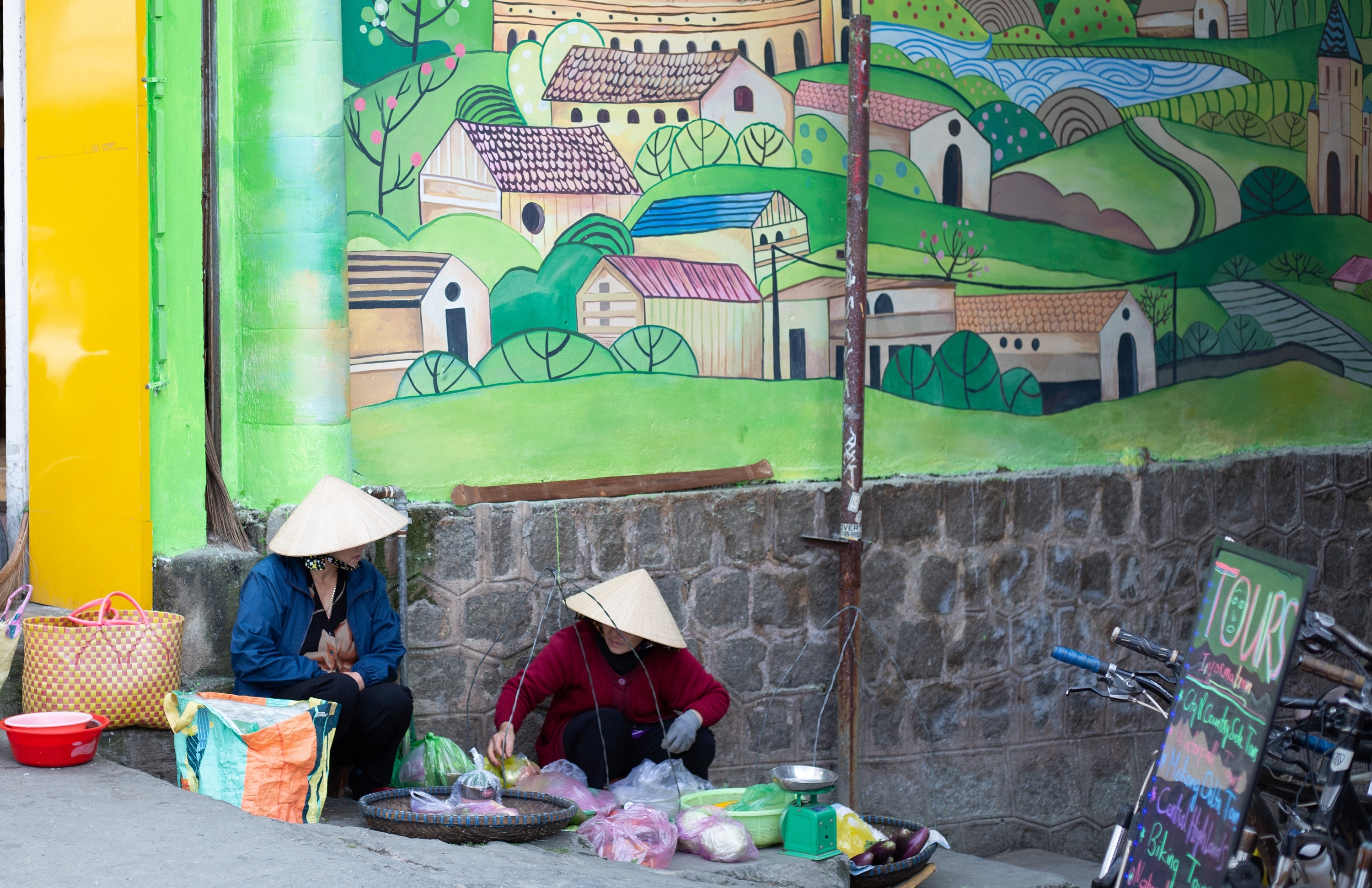 Cau chuyen y nghia dang sau 'pho nghe thuat' tai doc Nha Lang, Da Lat hinh anh